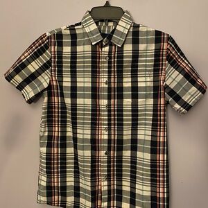 Simply Styled Black and White Casual Button Down Shirt